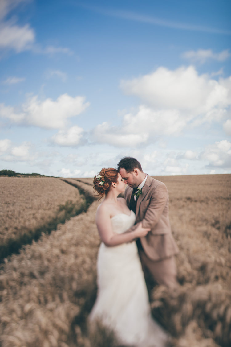 Natural Earthy Greenery Home Made Wedding http://rachellambertphotography.co.uk/