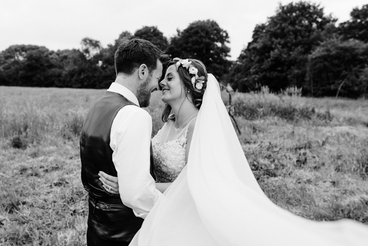 Relaxed Rustic Country Farm Wedding https://www.chris-seddon.co.uk/