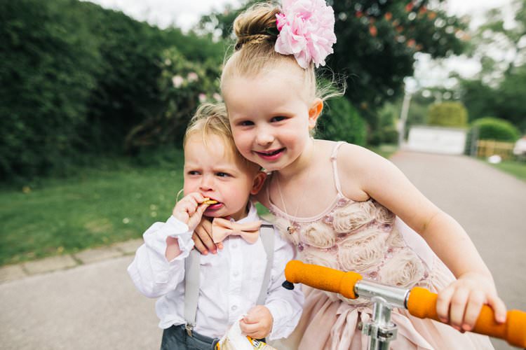 Colourful Floral Family Friendly Wedding http://www.sallytphoto.com/