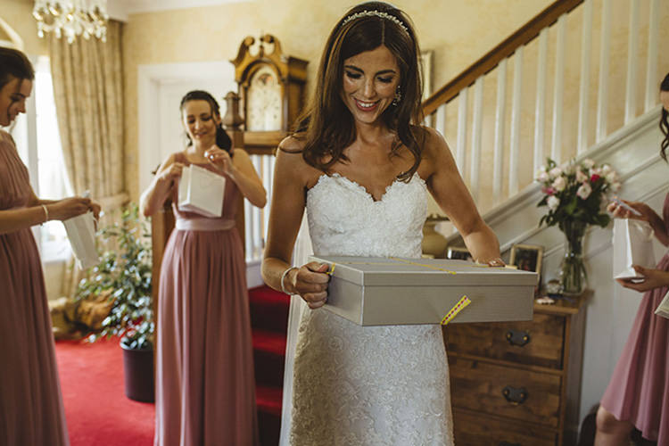 Pretty Floral Boho Tipi Wedding https://www.kindredphotography.co.uk/