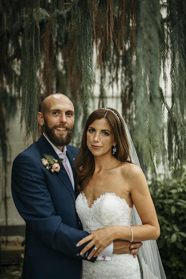 Pretty Floral Boho Tipi Wedding https://www.kindredphotography.co.uk/