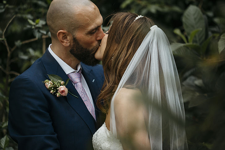 Pretty Floral Boho Tipi Wedding https://www.kindredphotography.co.uk/