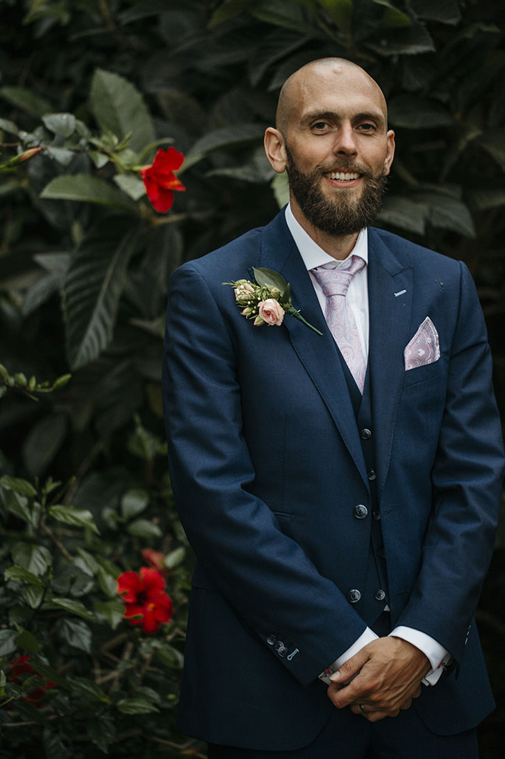 Pretty Floral Boho Tipi Wedding https://www.kindredphotography.co.uk/