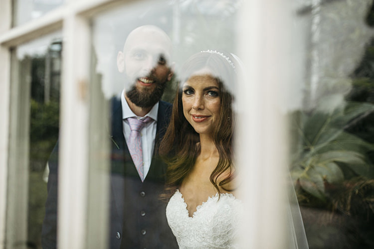 Pretty Floral Boho Tipi Wedding https://www.kindredphotography.co.uk/