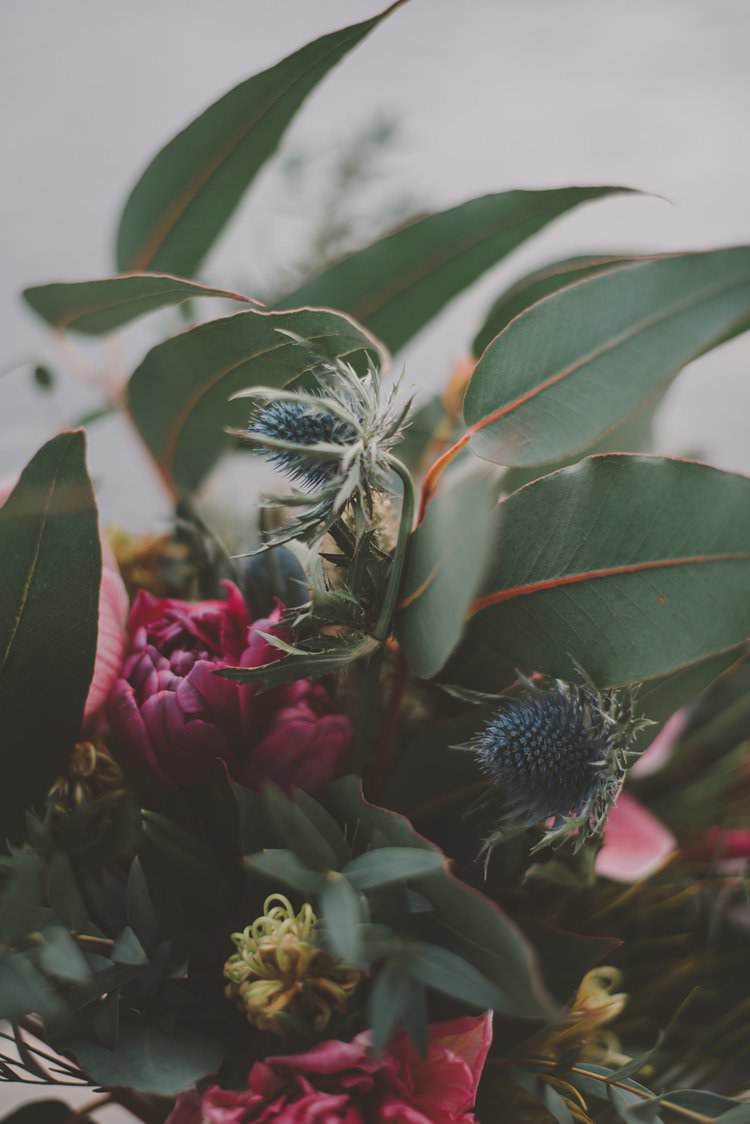 Berry Thistle Bouquet Norway Mountain Elopement | Moody Chic Norwegian Fjord Wedding Ideas https://www.anoukfotografeert.nl/