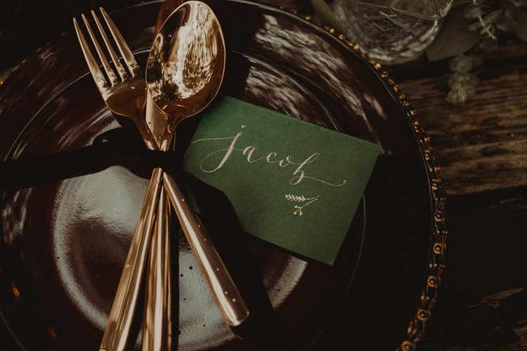 Table Decoration Tablescape Place Setting Gold Green Calligraphy Stationery Flowers Black Red Greenery Moody Ethereal Winter Woodland Wedding Ideas http://belleartphotography.co.uk/