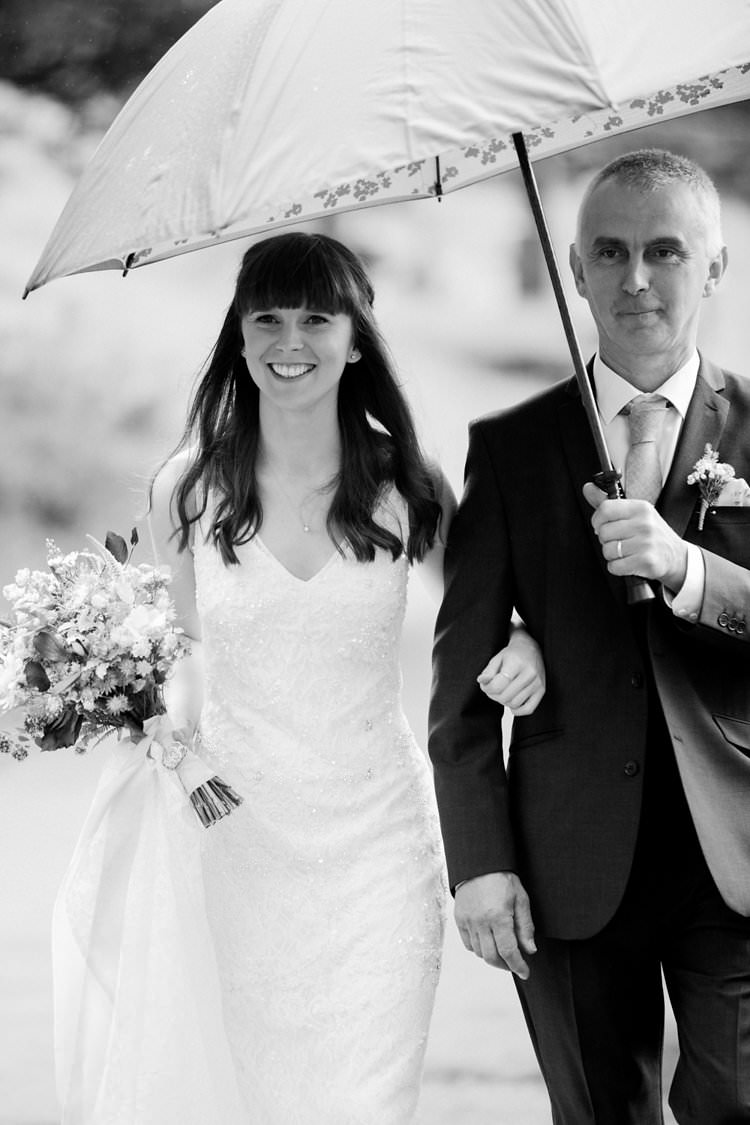 Fun Late Summer Outdoor Farm Wedding http://bowtieandbellephotography.co.uk/