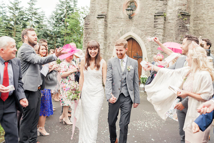Confetti Throw Fun Late Summer Outdoor Farm Wedding http://bowtieandbellephotography.co.uk/