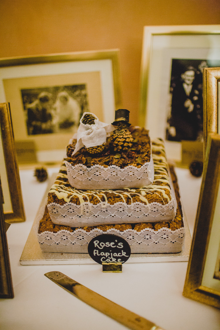Flapjack Cake Christmas Wedding Cotswolds http://jonnymp.com/