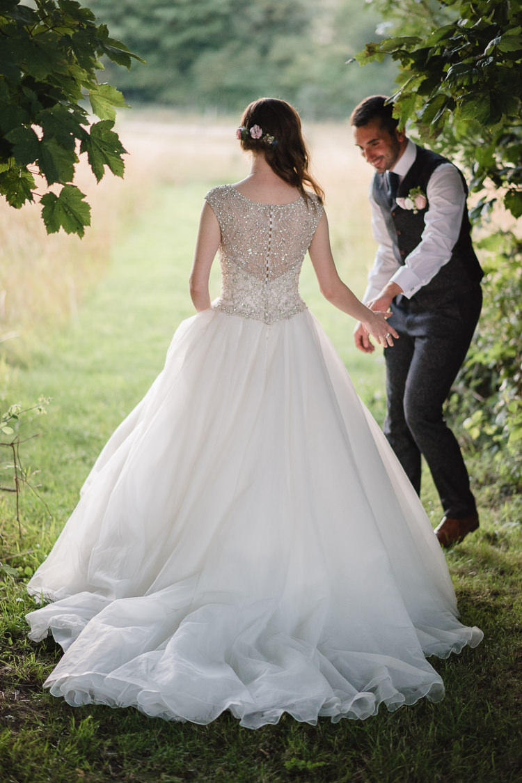 Personal Homegrown Country Farm Wedding https://www.emmahare.com/