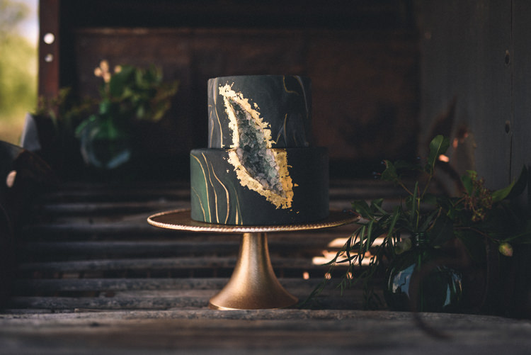 Dark Moody Black Green Gold Geode Cake Sugar Crystal | Edgy Emerald City Wedding Ideas http://www.yvonnegollphotography.com/