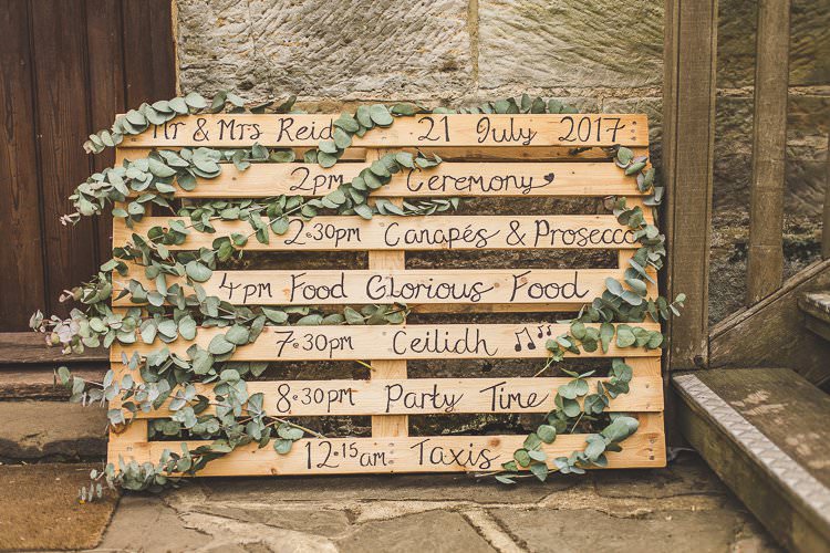 Wooden Pallet Sign Order Day Greenery Rustic Outdoor Summer Wedding Pet Pug http://kirstymackenziephotography.co.uk/