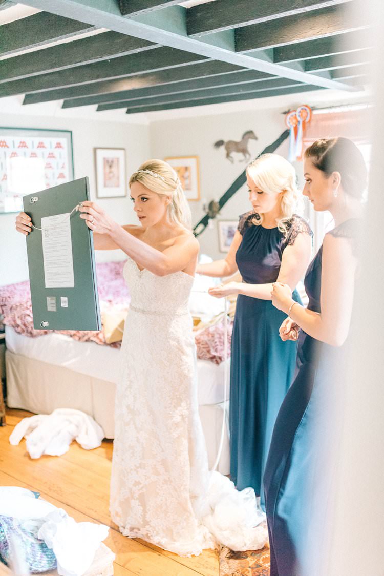 Rustic Summer Country DIY Barn Wedding http://sarahjaneethan.co.uk/
