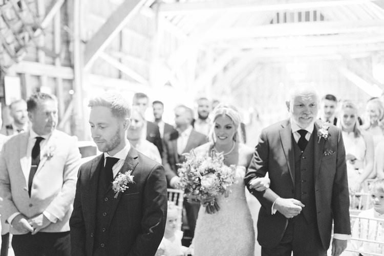 Rustic Summer Country DIY Barn Wedding http://sarahjaneethan.co.uk/
