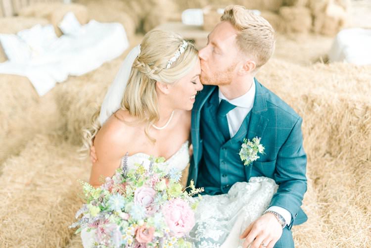 Rustic Summer Country DIY Barn Wedding http://sarahjaneethan.co.uk/