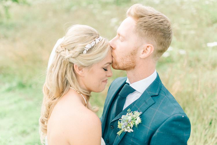 Rustic Summer Country DIY Barn Wedding http://sarahjaneethan.co.uk/