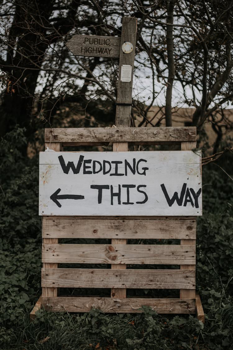 Wooden Pallet Sign Rustic Peaky Blinders Vineyard Wedding Yorkshire https://www.kazooieloki.co.uk/