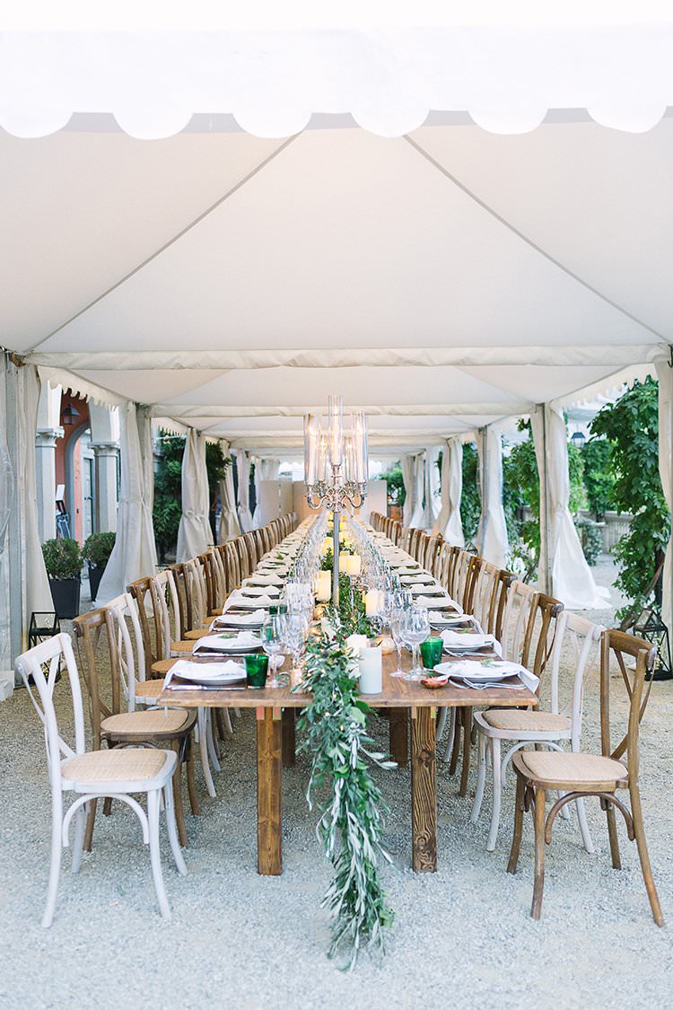 Tables Decor Decoration Tablescape Greenery Foliage Garland Swag Centrepiece Candles Long Romantic Scenic Tuscany Destination Wedding http://ilariapetrucci.co.uk/