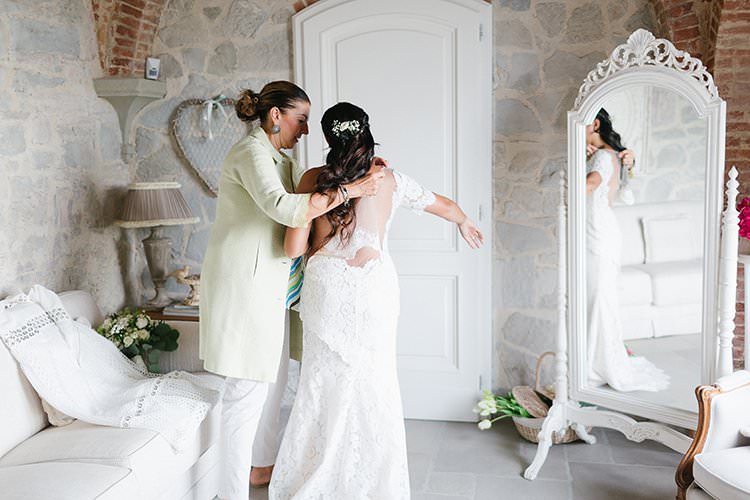Romantic Scenic Tuscany Destination Wedding http://ilariapetrucci.co.uk/
