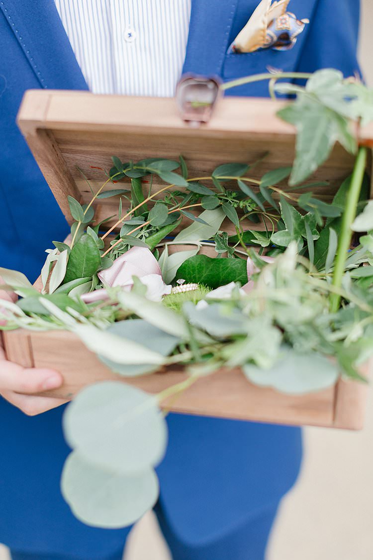 Wooden Ring Box Greenery Foliage Romantic Scenic Tuscany Destination Wedding http://ilariapetrucci.co.uk/