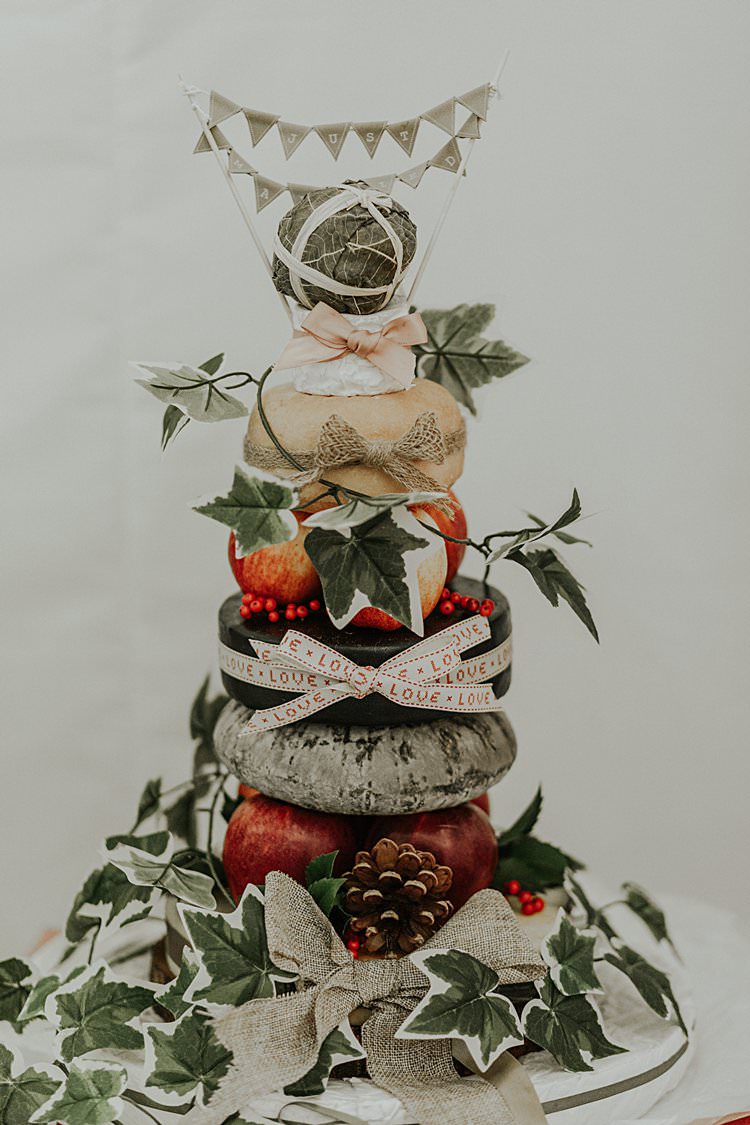 Cheese Tower Stack Cake Bunting Traditional Christmas Wedding Red Festive https://lolarosephotography.com/