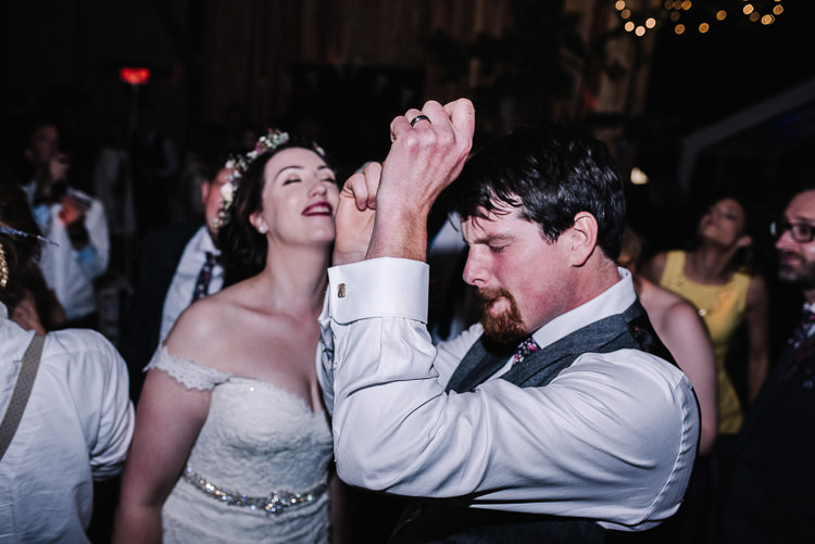 Luxe Rustic Autumn Berry Wedding http://www.oobaloosphotography.co.uk/