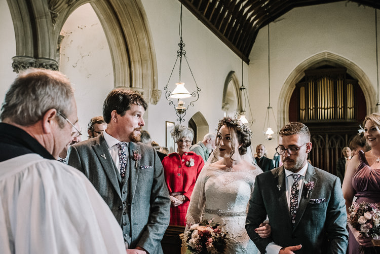 Luxe Rustic Autumn Berry Wedding http://www.oobaloosphotography.co.uk/