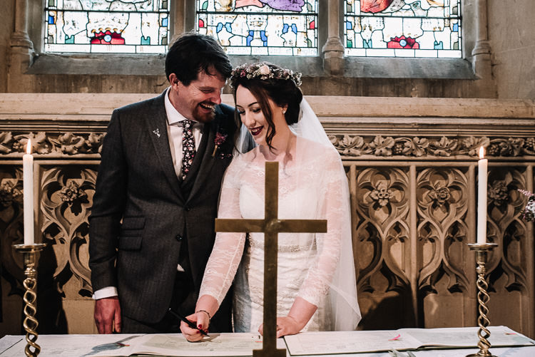 Luxe Rustic Autumn Berry Wedding http://www.oobaloosphotography.co.uk/
