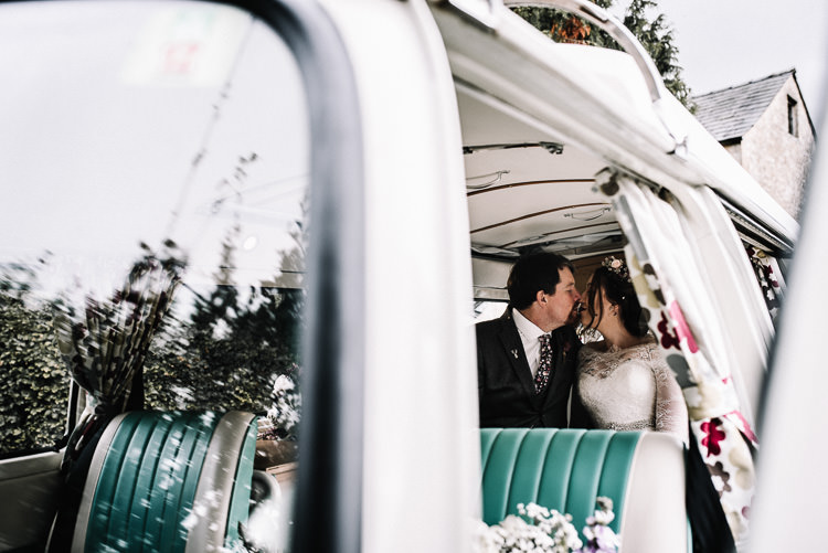 Luxe Rustic Autumn Berry Wedding http://www.oobaloosphotography.co.uk/