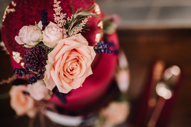Floral Cake Topper Flowers Luxe Rustic Autumn Berry Wedding http://www.oobaloosphotography.co.uk/