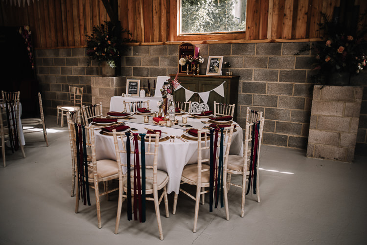 Luxe Rustic Autumn Berry Wedding http://www.oobaloosphotography.co.uk/