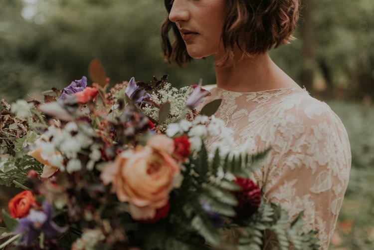 Bouquet Flowers Bride Bridal Wild Natural Rose Greenery Autumn Hygge Wedding Ideas http://meganelle.co.uk/