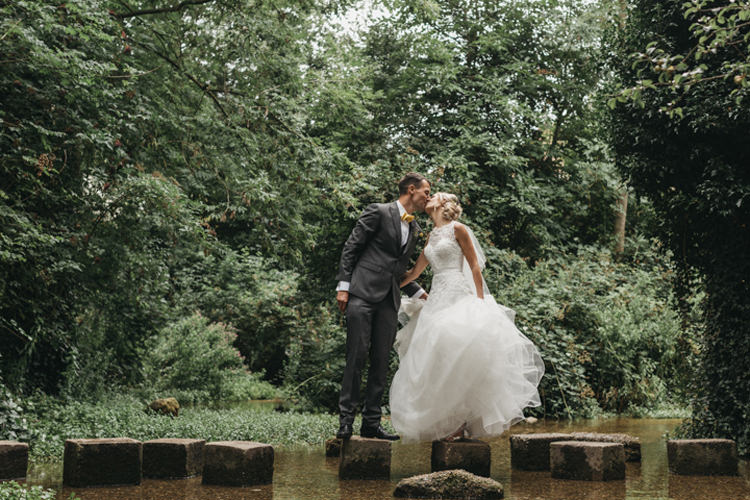 Creative Yellow Grey Barn Wedding http://www.hajley.com/