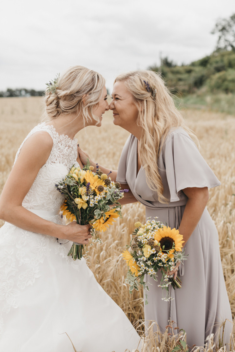 Creative Yellow Grey Barn Wedding http://www.hajley.com/