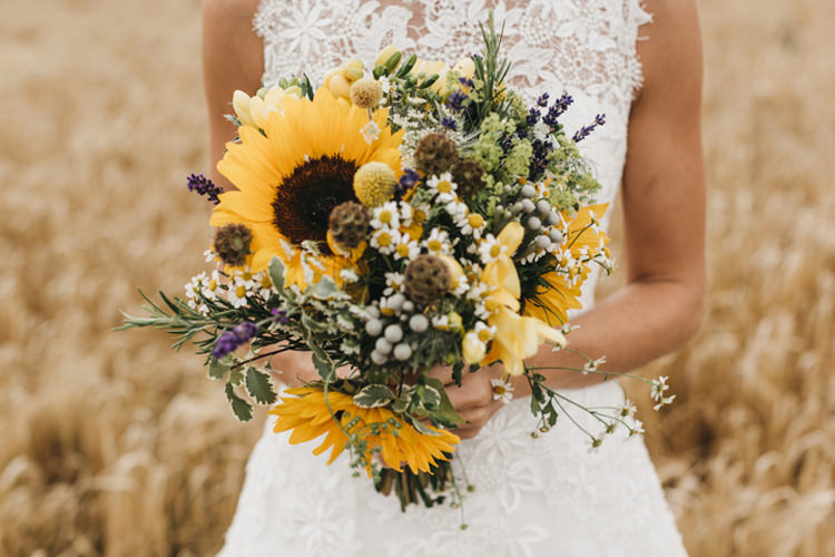 Creative Yellow Grey Barn Wedding http://www.hajley.com/