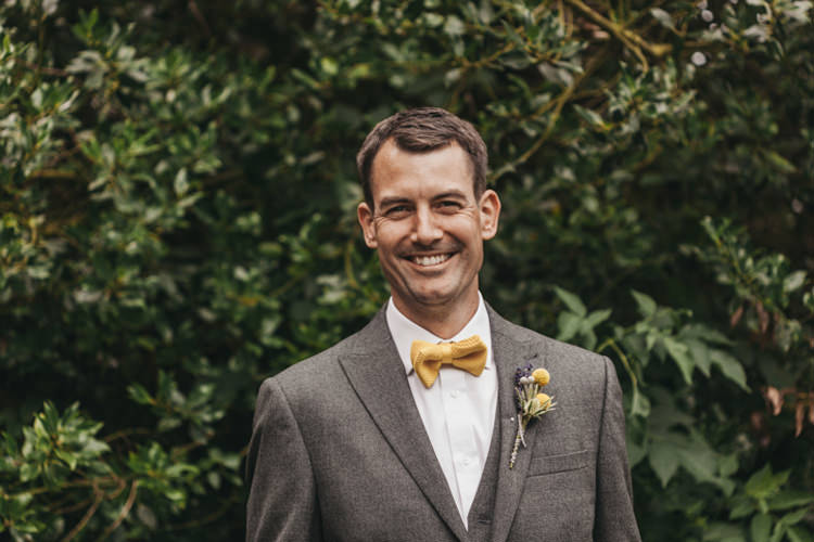 Creative Yellow Grey Barn Wedding http://www.hajley.com/