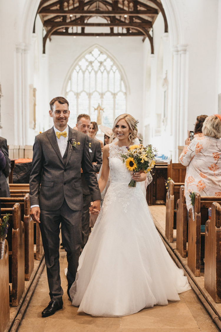 Creative Yellow Grey Barn Wedding http://www.hajley.com/