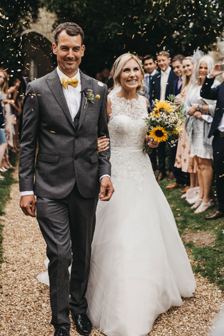Creative Yellow Grey Barn Wedding http://www.hajley.com/