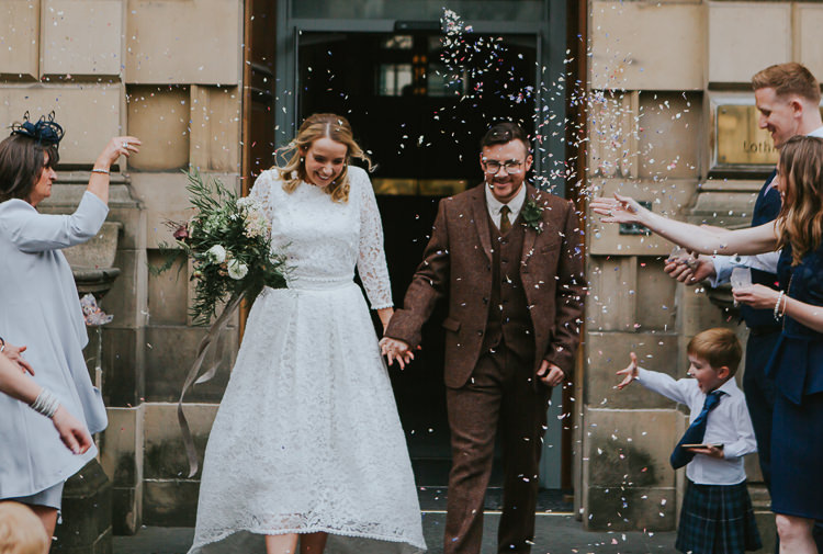 Wedding Civil Ceremony Town Hall Bride Groom Confetti Outdoor | Cool Edinburgh City Elopement http://www.arcadiancity.co.uk/