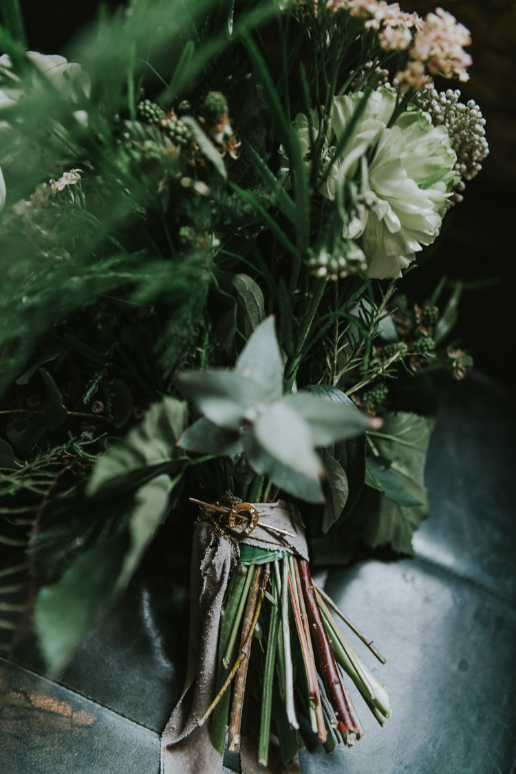 Wedding Wild Greenery White Bouquet Horseshoe Pin Rustic Grandmother | Cool Edinburgh City Elopement http://www.arcadiancity.co.uk/