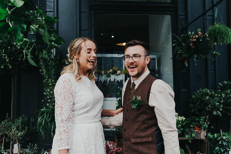Wedding Bride Groom City Photography Streets Greenery Scotland | Cool Edinburgh City Elopement http://www.arcadiancity.co.uk/