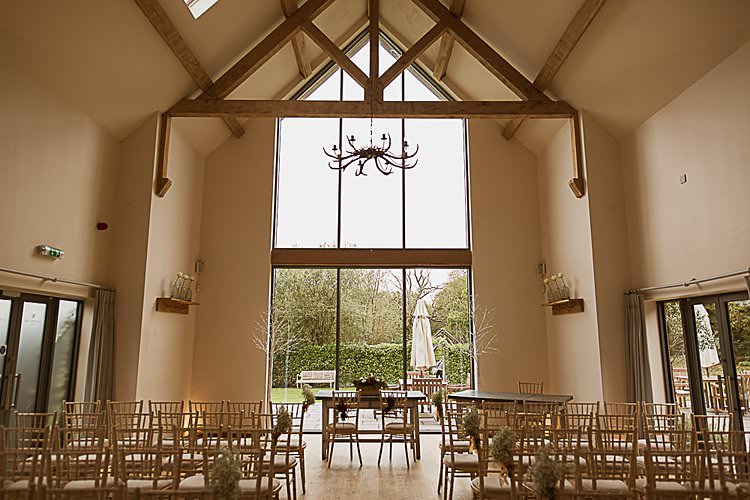 Millbridge Court Beautiful Vibrant Dark Red Autumn Wedding http://thespringles.com/