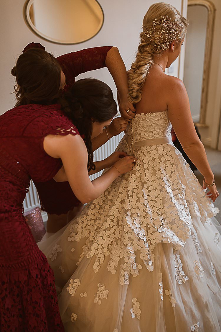 Petal Tulle Cake Bride Bridal Gown Ian Stuart Beautiful Vibrant Dark Red Autumn Wedding http://thespringles.com/