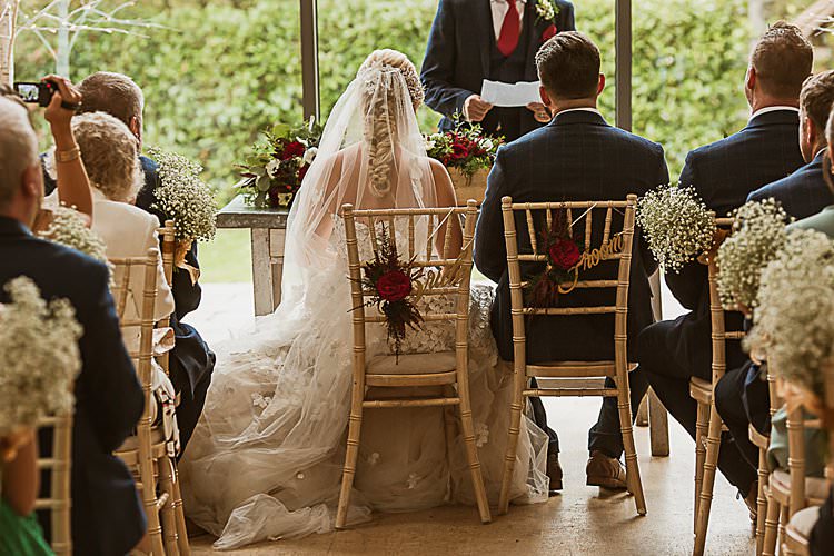Beautiful Vibrant Dark Red Autumn Wedding http://thespringles.com/
