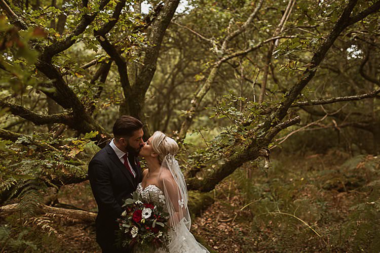 Beautiful Vibrant Dark Red Autumn Wedding http://thespringles.com/