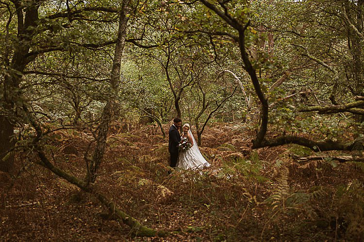 Beautiful Vibrant Dark Red Autumn Wedding http://thespringles.com/