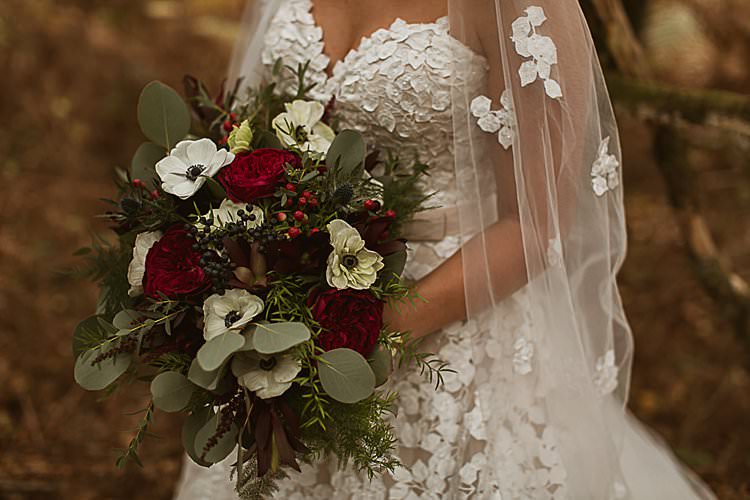 Beautiful Vibrant Dark Red Autumn Wedding http://thespringles.com/