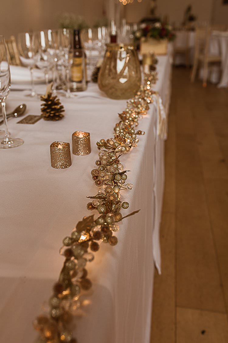 Beautiful Vibrant Dark Red Autumn Wedding http://thespringles.com/