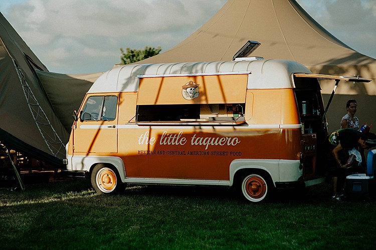 Food Truck Street Mega Laid Back Festival Party Wedding http://www.jessicawilliams.photography/