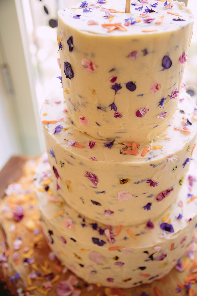 Edible Petal Cake Buttercream Gorgeous Gold Navy Wow Factor Wedding http://hayleybaxterphotography.com/